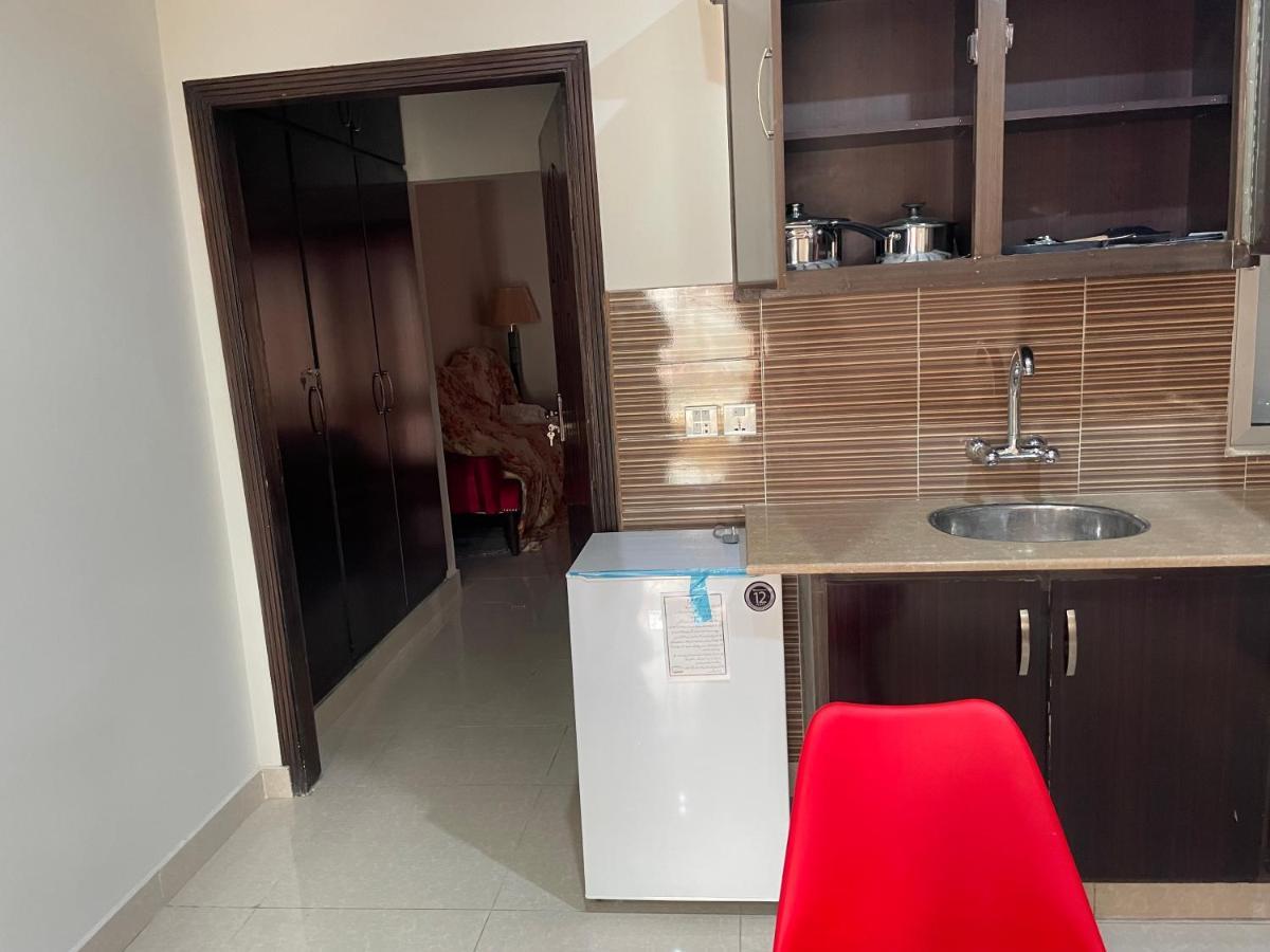 Marine Tower Apartment Rawalpindi Ngoại thất bức ảnh