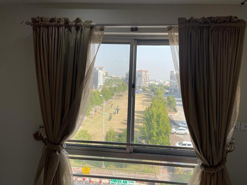 Marine Tower Apartment Rawalpindi Ngoại thất bức ảnh