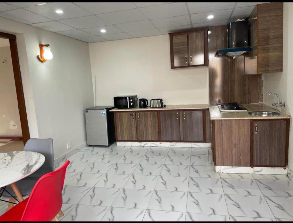Marine Tower Apartment Rawalpindi Ngoại thất bức ảnh
