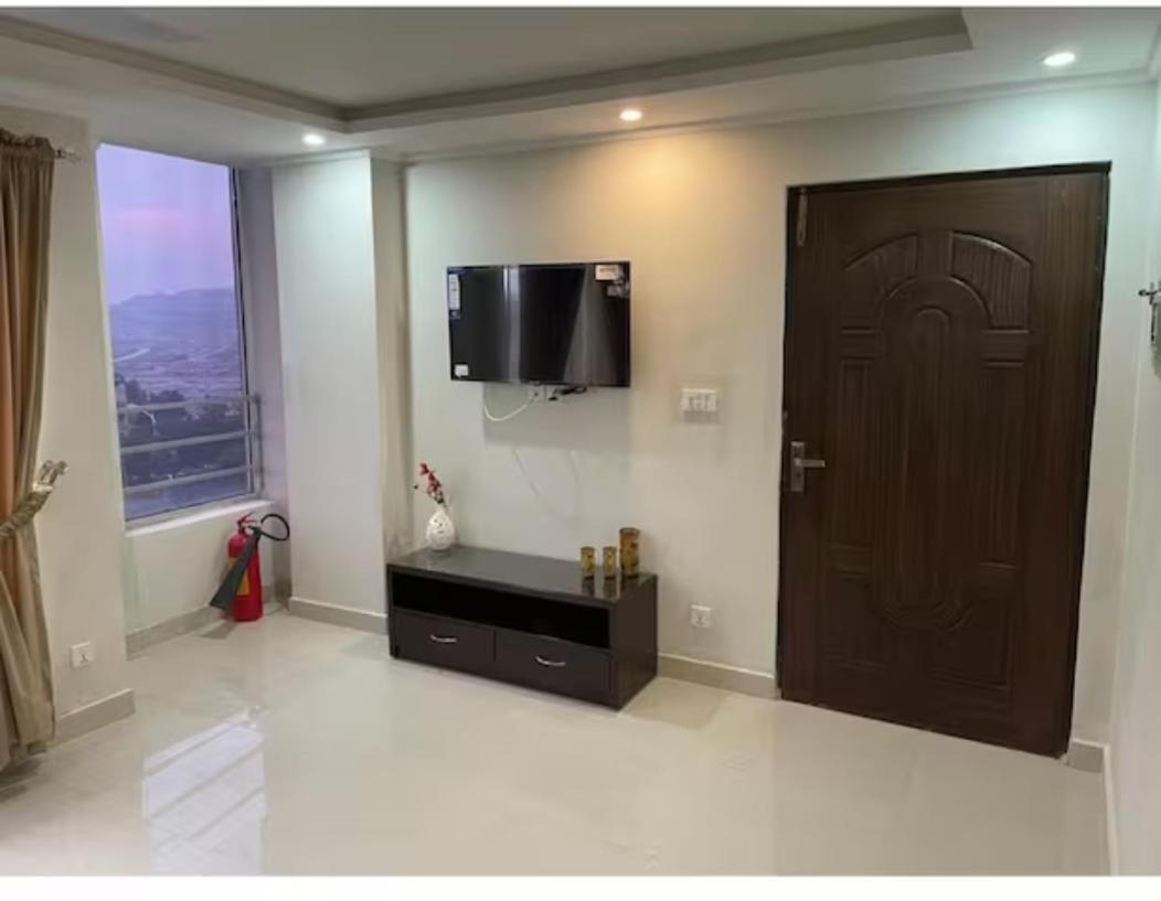 Marine Tower Apartment Rawalpindi Ngoại thất bức ảnh